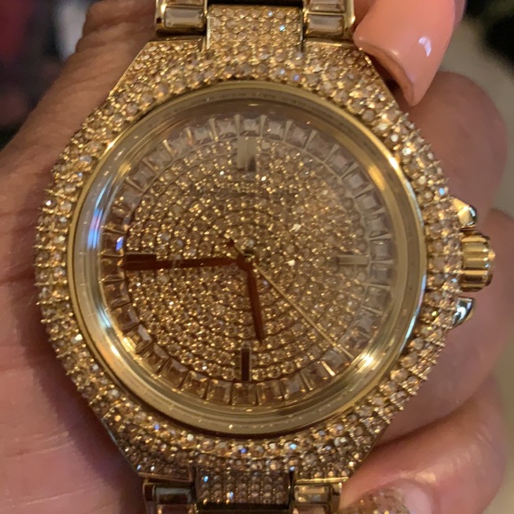 COPY - Gold Pave incrusted MK watch - Picture 4 of 5